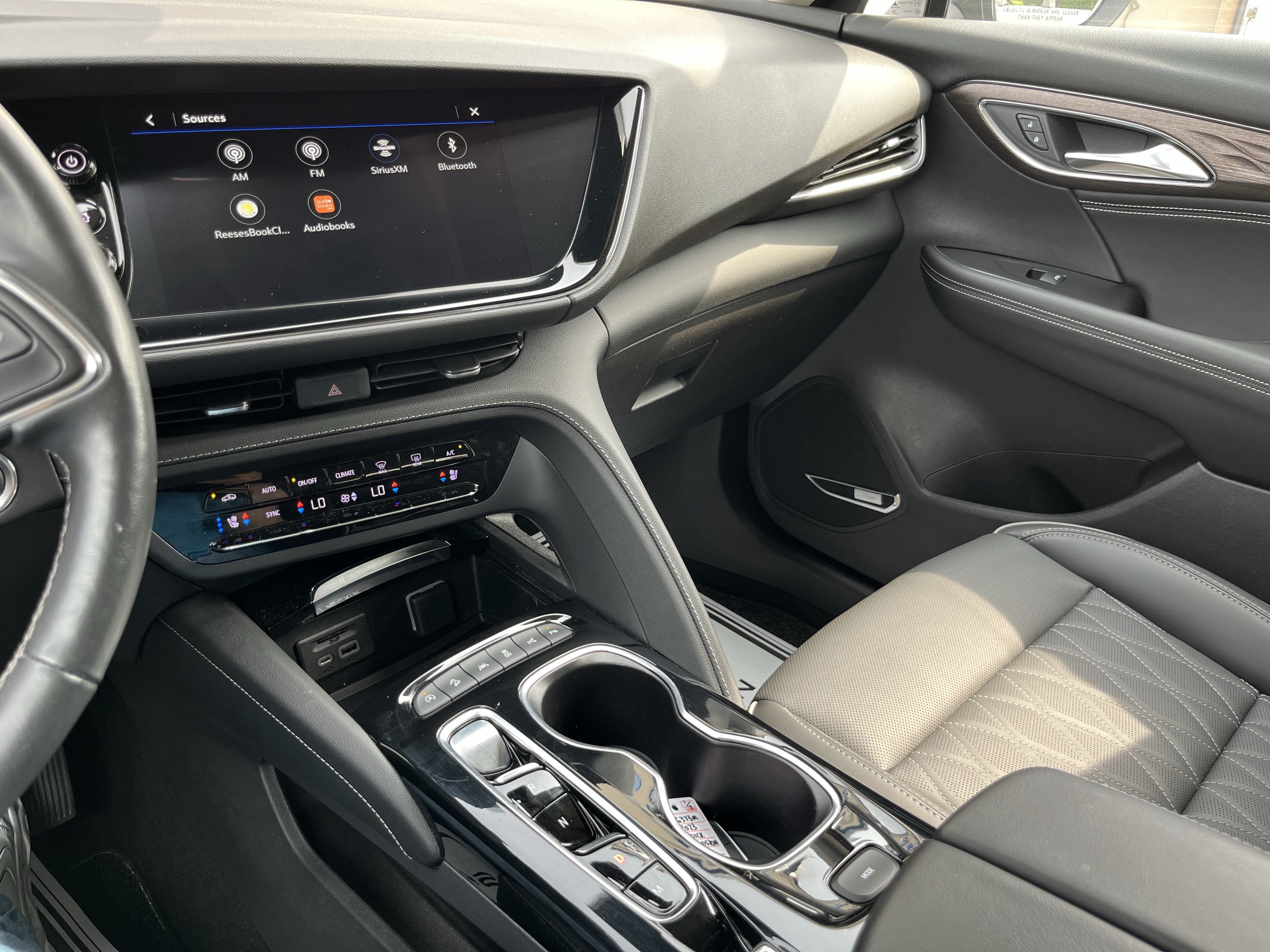 Used 2023 Buick Envision Avenir AWD/4WD image 30