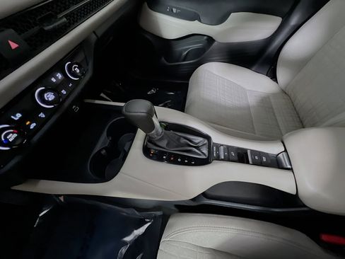 Used 2023 Honda HR-V LX image 25