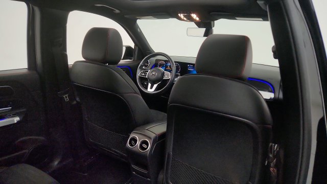 Used 2023 Mercedes-Benz GLB 250 w/ AMG Line image 43