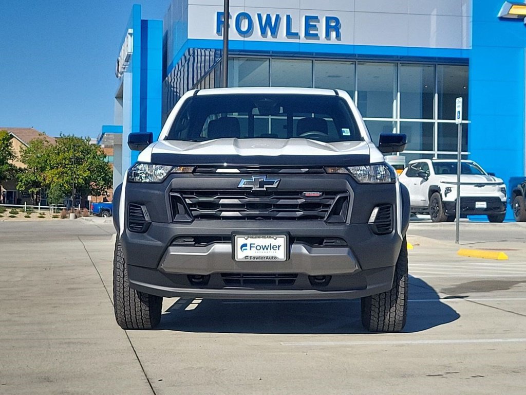 Used 2026 Chevrolet Colorado Trail Boss w/ LPO, Tailgate Decal Package AWD/4WD image 3