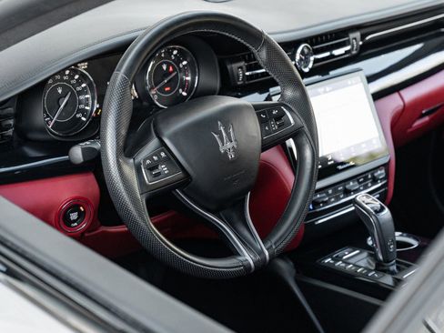 Used 2022 Maserati Quattroporte GT image 15