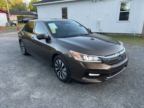 Used 2017 Honda Accord EX-L image 8