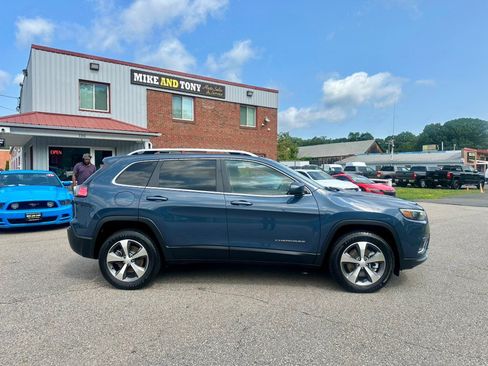 Used 2021 Jeep Cherokee Limited w/ Elite Package AWD/4WD image 6