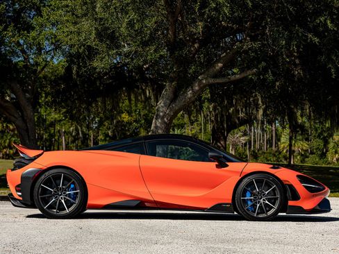 Used 2021 McLaren 765LT image 22