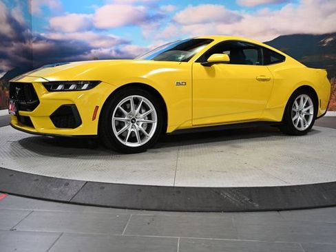 Used 2024 Ford Mustang GT Premium image 3