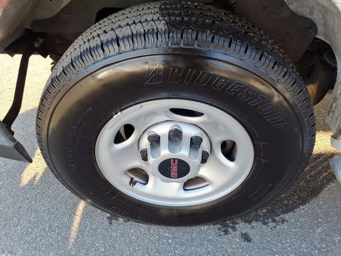 Certified 2024 GMC Savana 2500 w/ Driver Convenience Package image 9