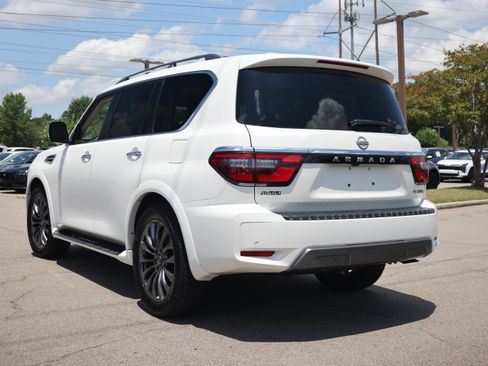 Used 2024 Nissan Armada Platinum w/ Captain's Chairs Package AWD/4WD image 3