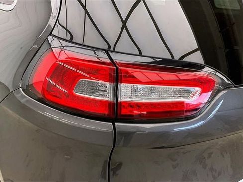 Used 2015 Jeep Cherokee Latitude w/ Cold Weather Group image 26