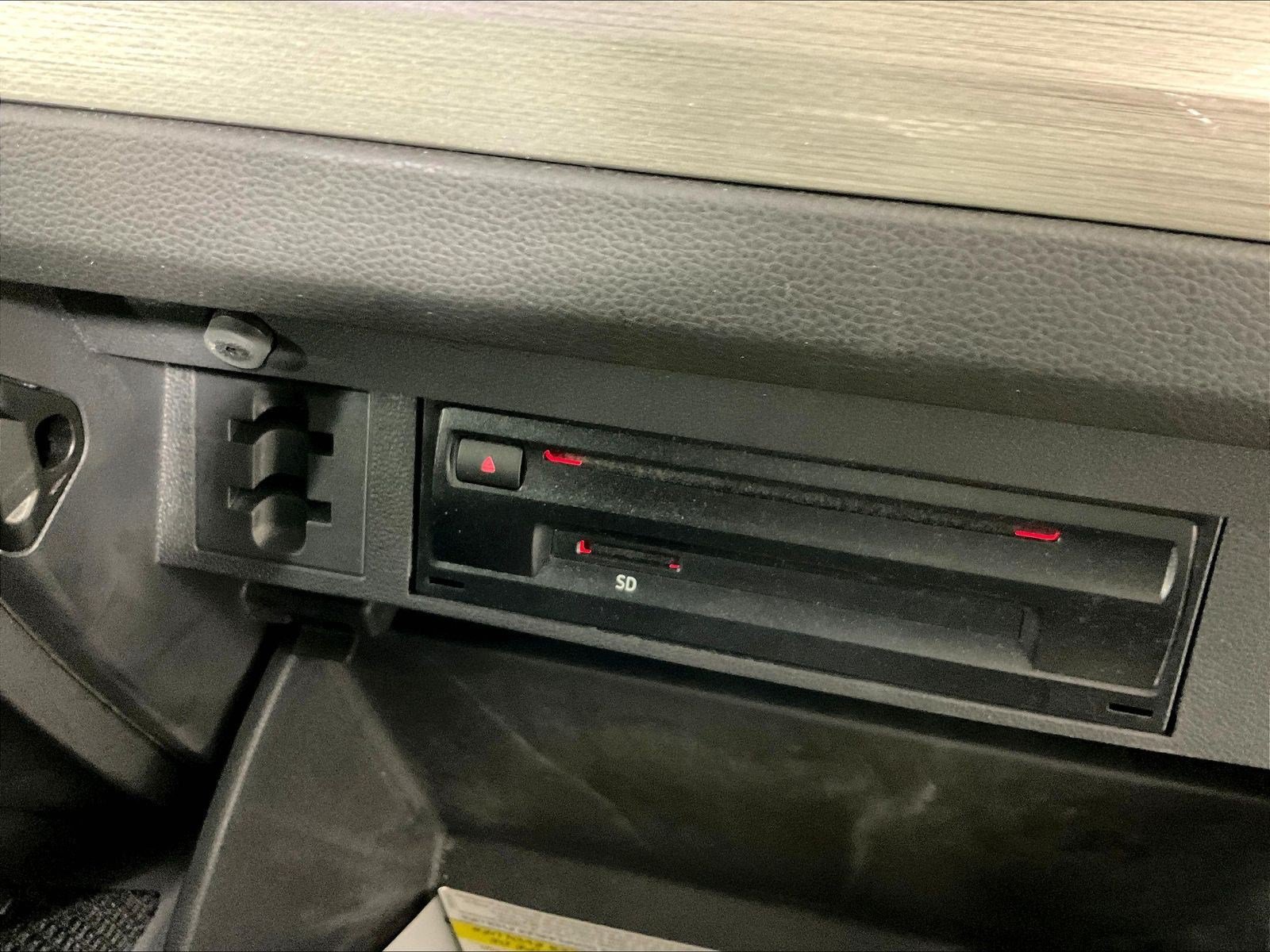 Used 2020 Volkswagen Tiguan SE w/ Panoramic Sunroof Package FWD image 38