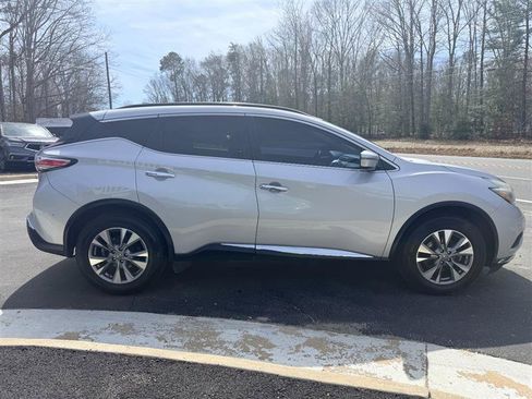 Used 2018 Nissan Murano SV image 6