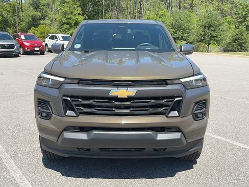 Used 2024 Chevrolet Colorado LT w/ LT Convenience Package III AWD/4WD image 2