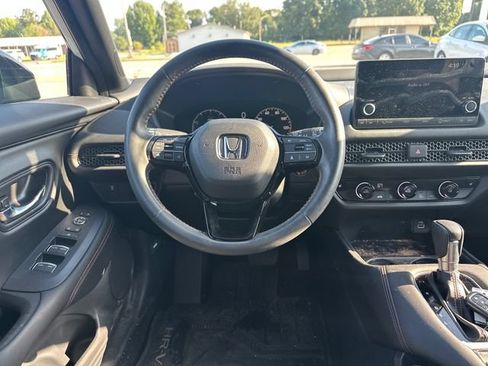 Used 2024 Honda HR-V Sport image 11