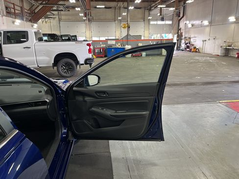 Used 2023 Nissan Altima 2.5 S FWD image 22