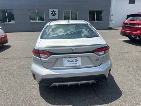 Used 2021 Toyota Corolla SE w/ SE Premium Package FWD image 2