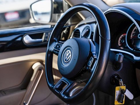 Used 2016 Volkswagen Beetle 1.8T SE image 14