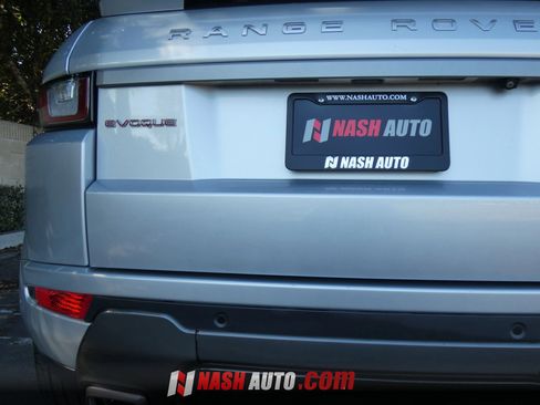 Used 2019 Land Rover Range Rover Evoque SE Dynamic AWD/4WD image 11
