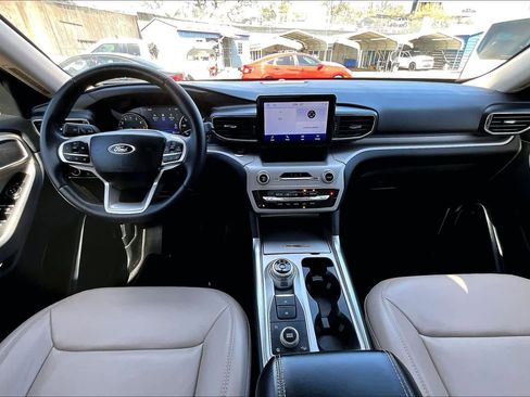 Used 2023 Ford Explorer XLT w/ Equipment Group 202A image 16