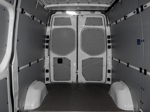 Used 2026 Mercedes-Benz Sprinter 2500 image 19