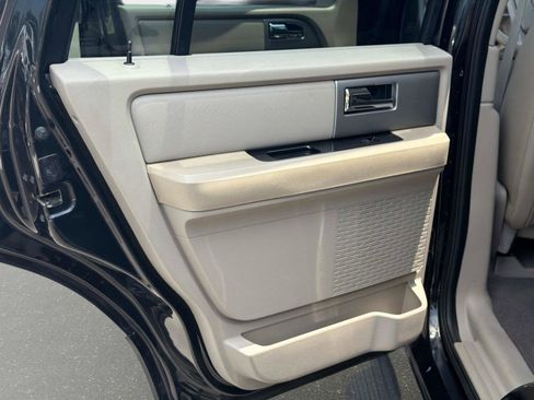 Used 2014 Ford Expedition Limited w/ Equipment Group 301A RWD image 12