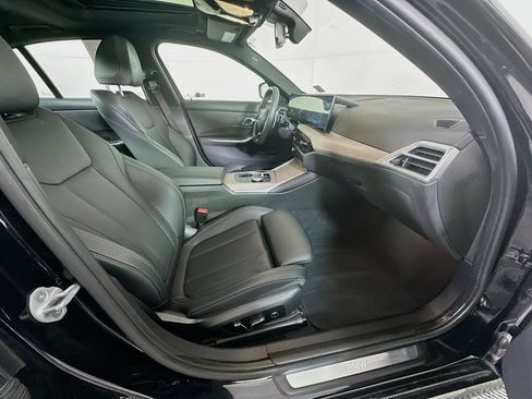 Used 2025 BMW 330i Sedan image 32