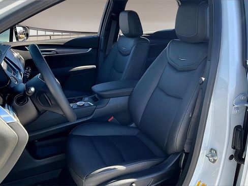 New 2026 Cadillac XT5 Luxury w/ LPO, Floor Liner Package image 9