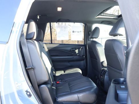 Used 2022 Honda Pilot TrailSport image 45