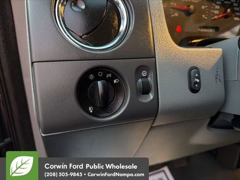 Used 2005 Ford F150 XLT image 14