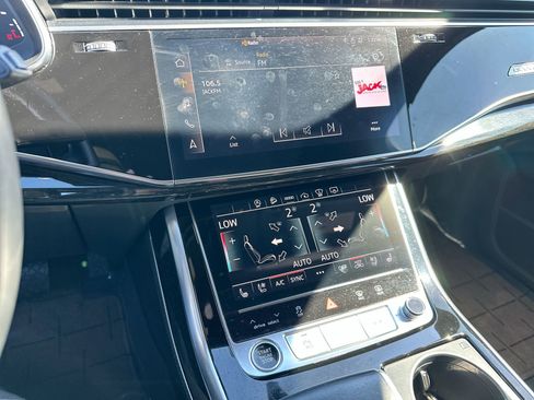 Used 2021 Audi Q7 3.0T Prestige w/ Prestige Package image 16