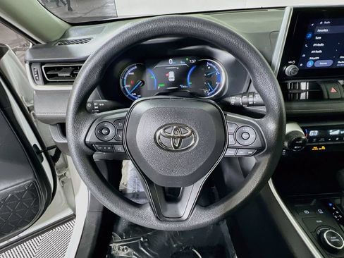 Certified 2025 Toyota RAV4 XLE AWD/4WD image 10