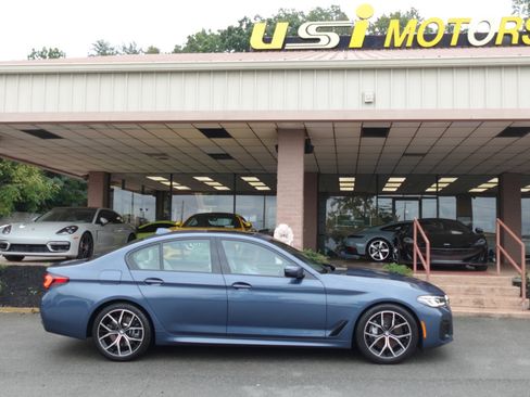 Used 2023 BMW 540i xDrive w/ M Sport Package image 2