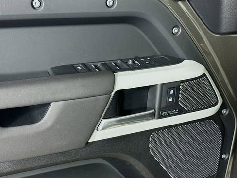 Certified 2024 Land Rover Defender 110 X-Dynamic SE image 20