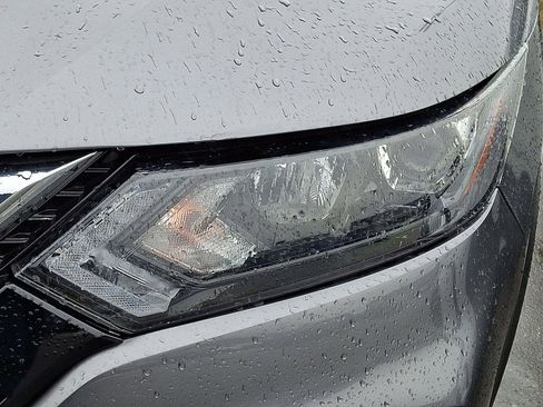 Used 2020 Nissan Rogue Sport S image 9