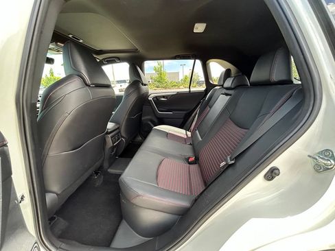 Used 2022 Toyota RAV4 XSE AWD/4WD image 25