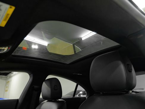 Used 2025 Mercedes-Benz CLA 250 4MATIC w/ Driver Assistance Package image 5