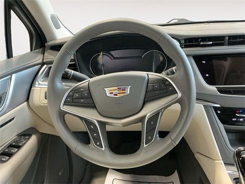 Certified 2024 Cadillac XT5 Premium Luxury w/ LPO, Floor Liner Package image 10