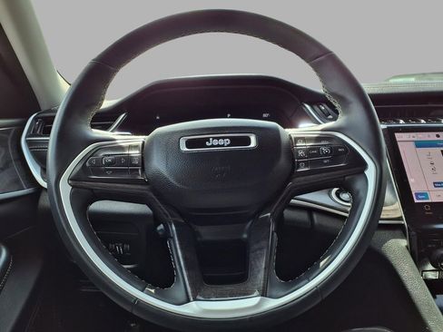 Used 2023 Jeep Grand Cherokee L Limited w/ Luxury Tech Group II image 15