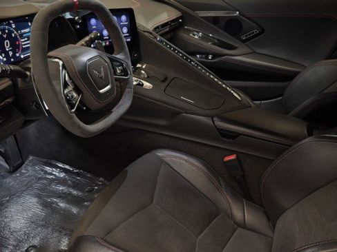 Used 2023 Chevrolet Corvette Stingray Premium Cpe w/ Z51 Performance Package image 3