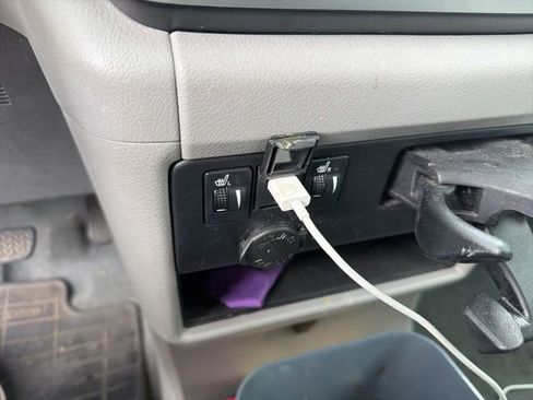 Used 2020 Toyota Sienna XLE FWD image 19