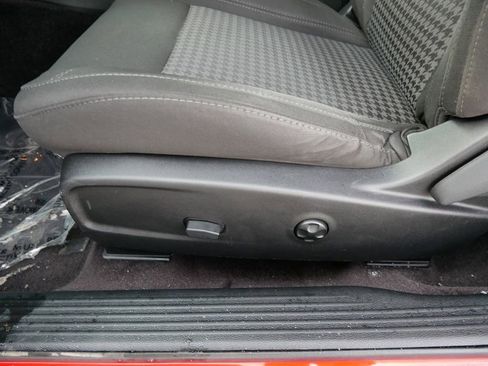 Used 2017 Dodge Challenger R/T w/ Blacktop Package image 8