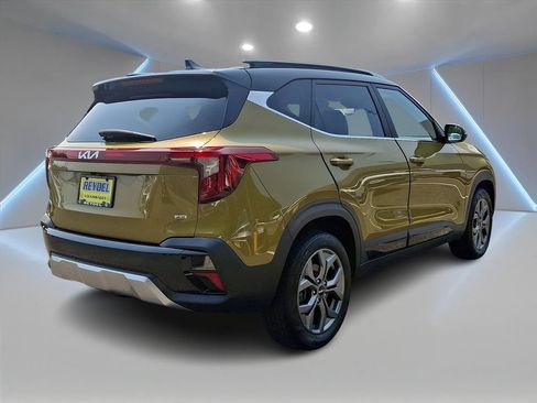 Used 2024 Kia Seltos S AWD/4WD image 4