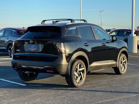 New 2026 Nissan Kicks SV w/ SV Premium Package image 4