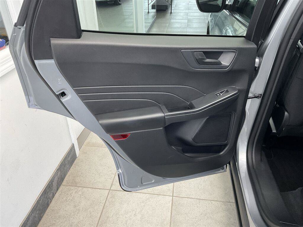 Used 2023 Ford Escape Active AWD/4WD image 11