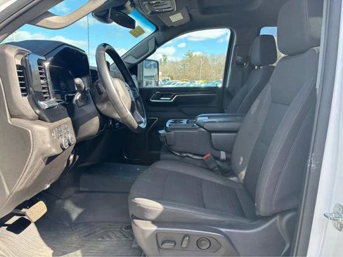 Used 2025 Chevrolet Silverado 2500 LT image 16