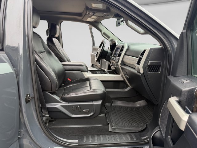 Used 2021 Ford F350 Lariat w/ Tremor Off-Road Package AWD/4WD image 16
