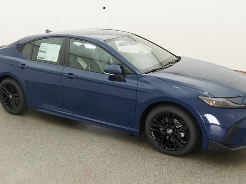 New 2026 Toyota Camry SE w/ Convenience Package FWD image 16