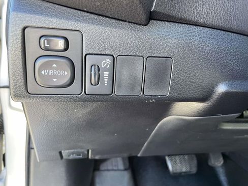 Used 2016 Toyota Corolla L image 17