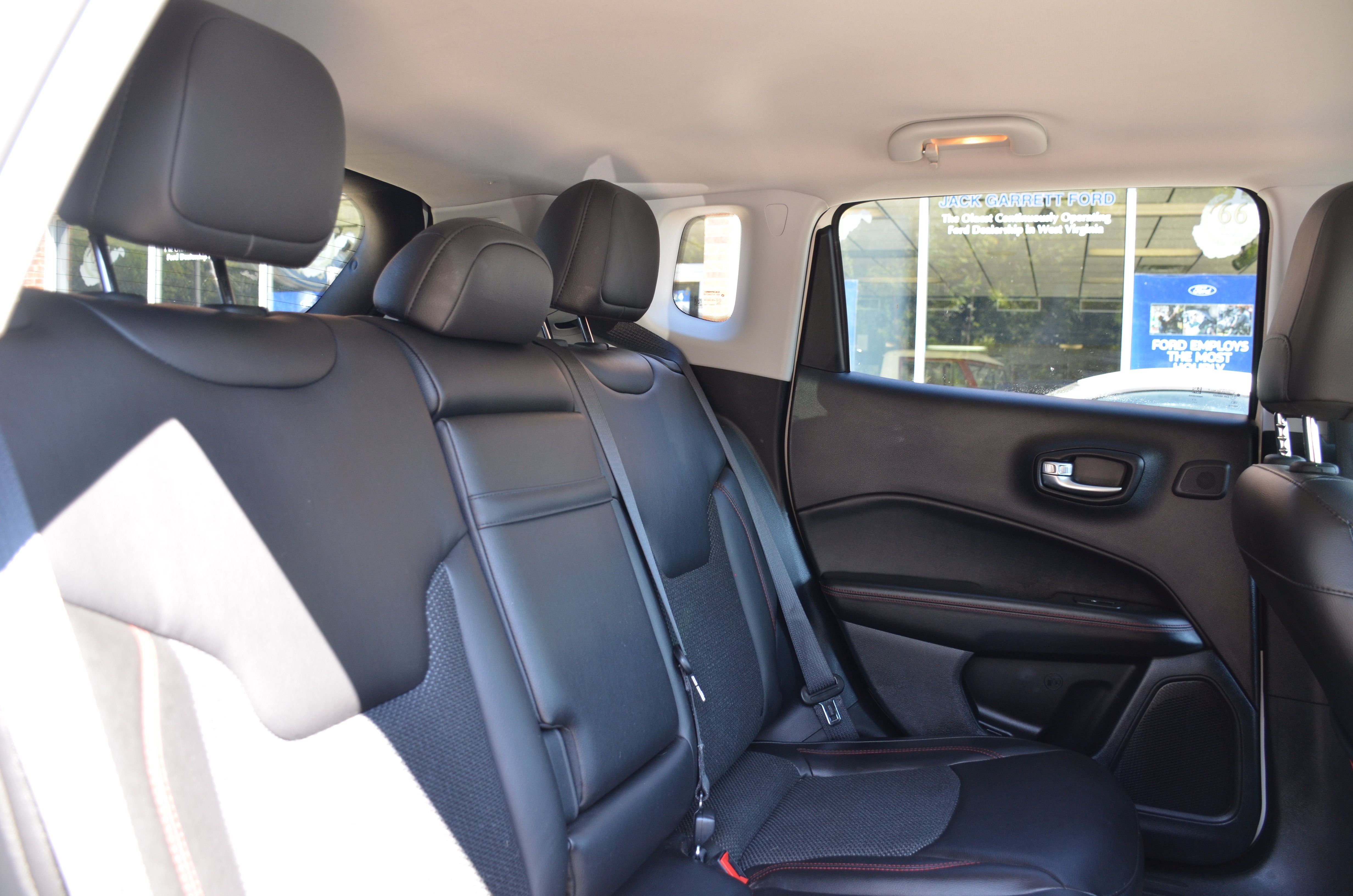 Used 2018 Jeep Compass Trailhawk w/ Navigation Group AWD/4WD image 22