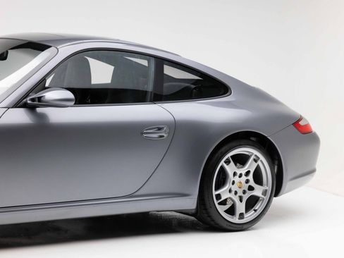 Used 2006 Porsche 911 Carrera RWD image 35