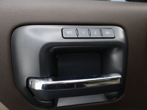 Used 2018 Chevrolet Silverado 2500 LTZ w/ Duramax Plus Package image 37