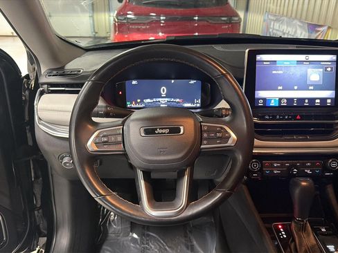 Used 2022 Jeep Compass Limited w/ Elite Group image 18